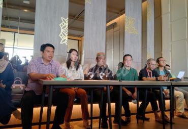 Alfarizi dalam konferensi persnya bersama Ketua OKK BPP Hipmi Rohalim Boy Sangadji, dan Tim PIC BPP Hipmi, Jumat (9/4/21)