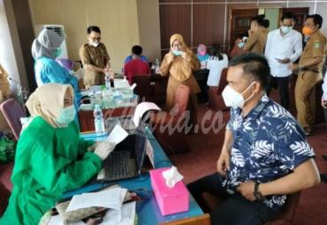 DPRD Kabupaten Bengkulu Tengah Jalani Vaksinasi Serentak