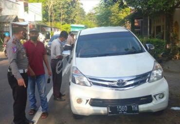 Larangan Mudik Berlaku, Polres Blitar Jaring 80 Pengendara di Perbatasan Malang
