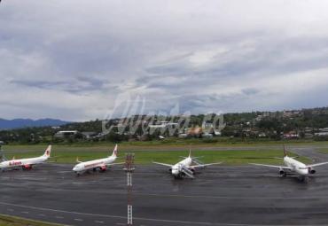 Penerbangan di Bandara Fatmawati Soekarno Kembali Beroperasi Penerbangan di Bandara Fatmawati Soekarno Kembali Beroperasi