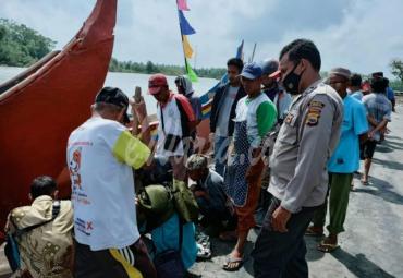 Polres Mukomuko Sambangi Nelayan Pantai Indah Sosialisasi Larang Penyelundupan Benur