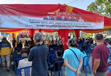 Vaksinasi Massal Serentak Hari Bhayangkara Dipadati Peserta