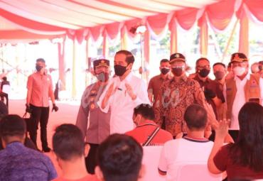 Lewat Vaksinasi Massal, Kapolri Targetkan 1.258.556 Orang Divaksin Hari Ini  