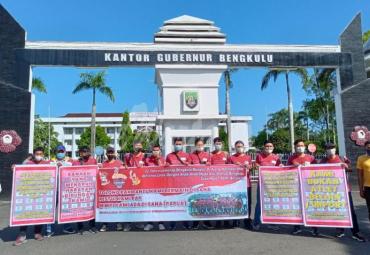 Atlet Sepak Bola Bengkulu Geruduk Gubernur, Tuntut Berlaga di PON Papua 2021