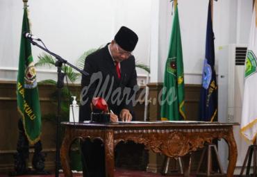 Gubernur Rohidin Lantik 134 Pejabat Eselon III dan IV