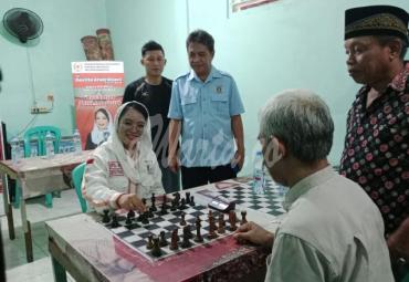 Anggota DPD RI, Apt. Destita Khairilisani, S.Farm., M.S.M, melakukan pertemuan penyerapan aspirasi masyarakat bersama Pengurus Persatuan Catur Indonesia (PERCASI) Provinsi Bengkulu, Sabtu (9/8/2025), di Sekretariat PERCASI, Kelurahan Kebun Geran, Kota Bengkulu.